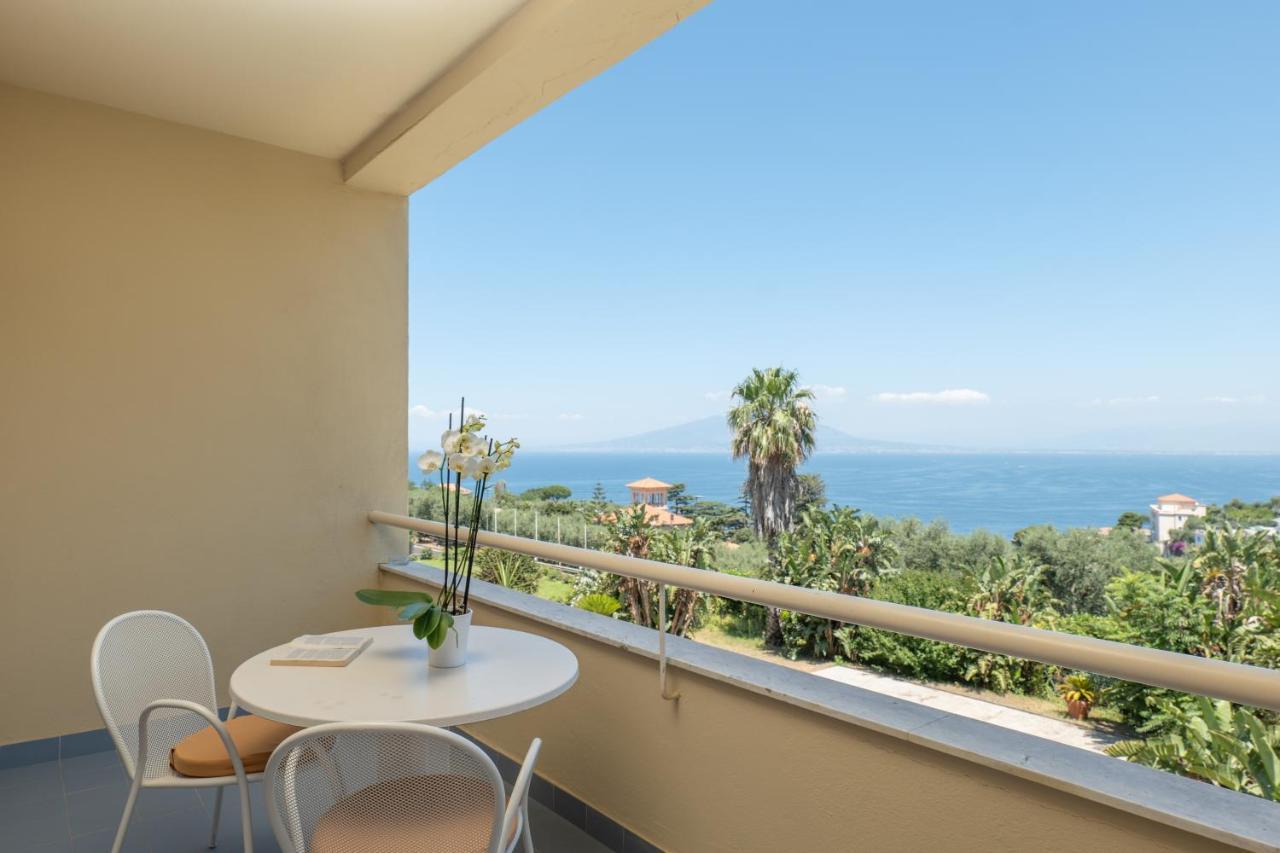 Grand Hotel Vesuvio Sorrento Esterno foto