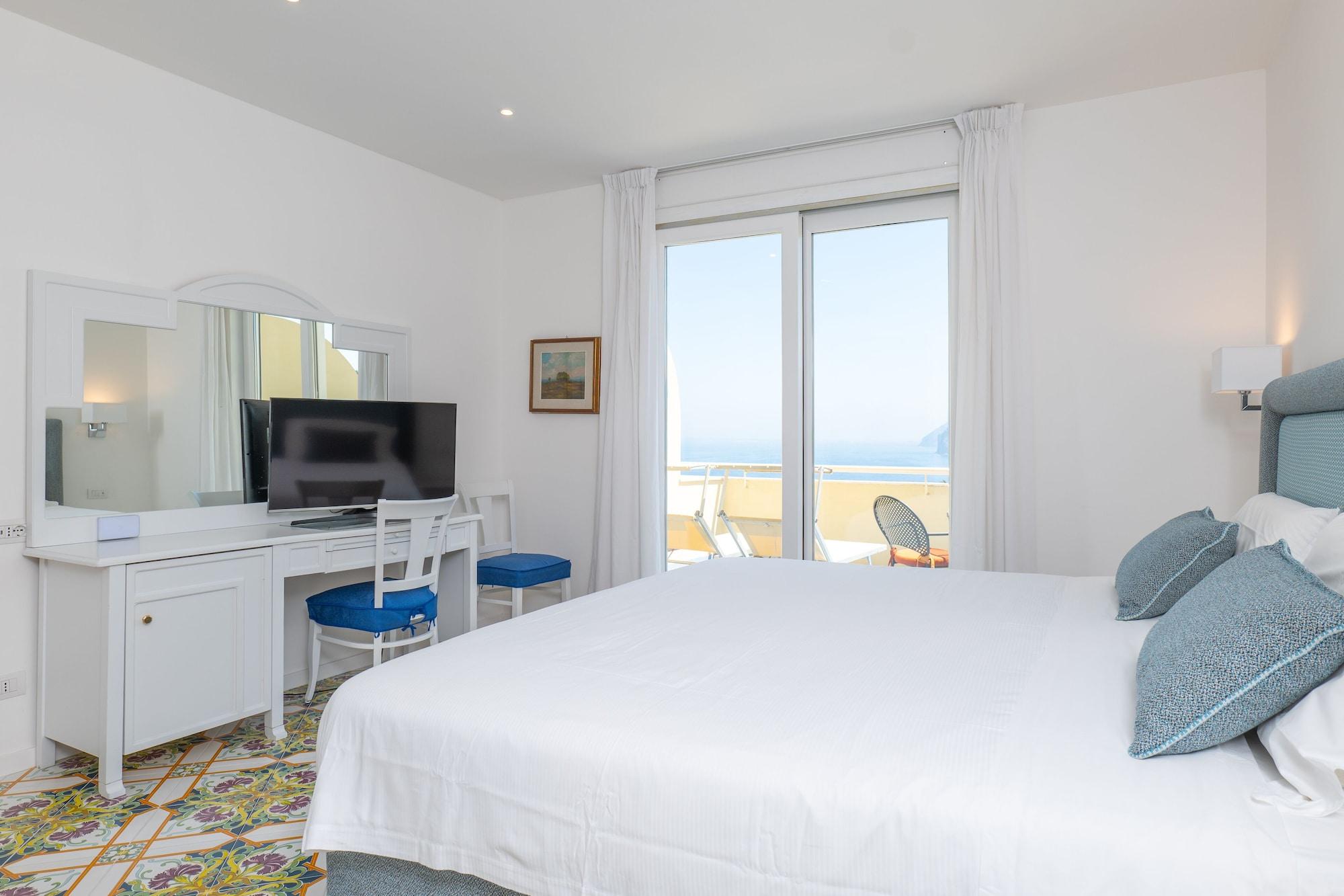 Grand Hotel Vesuvio Sorrento Esterno foto