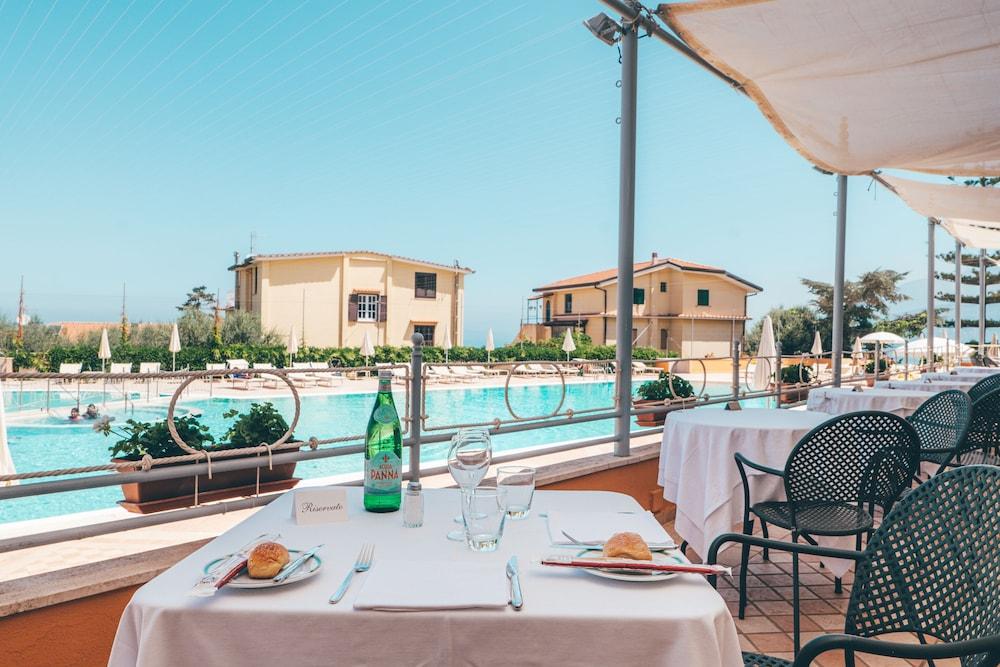 Grand Hotel Vesuvio Sorrento Esterno foto