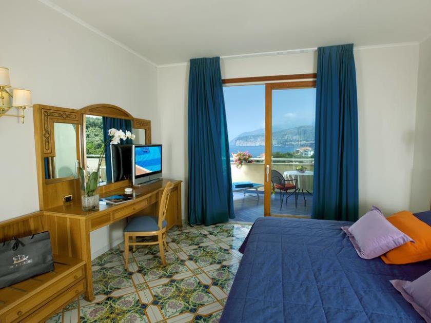 Grand Hotel Vesuvio Sorrento Esterno foto