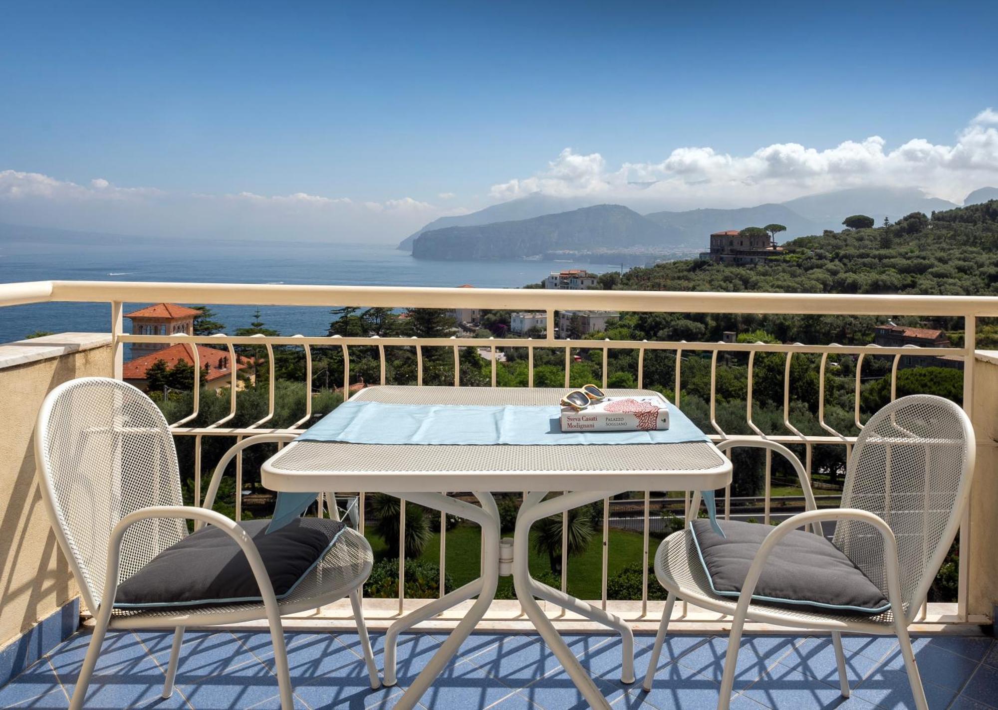 Grand Hotel Vesuvio Sorrento Esterno foto
