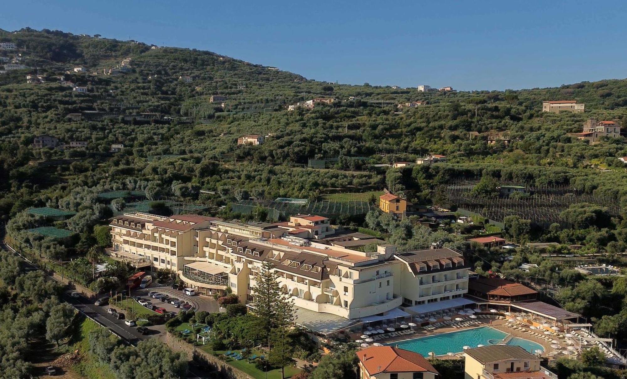 Grand Hotel Vesuvio Sorrento Esterno foto