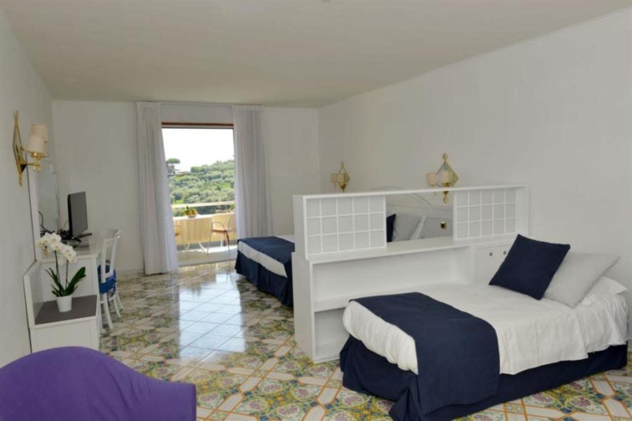 Grand Hotel Vesuvio Sorrento Esterno foto